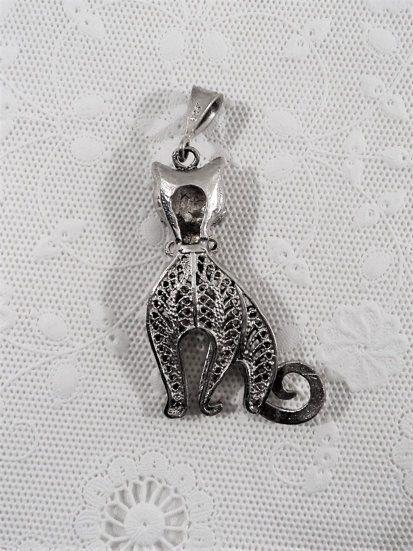 Vintage Sterling Silver Filigree Cat Pendant